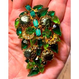 Vintage ( maybe Juliana )  Brooch